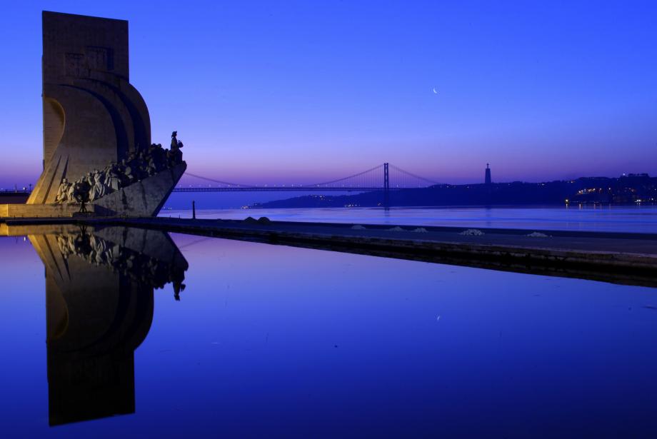 Madrugada junto ao Tejo Madrugada junto ao Tejo