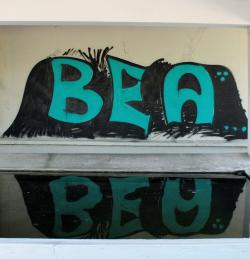 Povo que escreves e pintas no ribeiro 