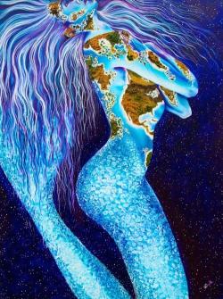 A Mãe TerraMeu corpo é de água donde irrompem sinais de terra, toda eu sou paraíso de delícias.  Bebo atmosferas universais, meu corpo se adoça ao Sol, sempre pronta a girar, em incessante devir, quase pareço irmã do Tempo.  Sou mãe atenta, doo-me na íntegra a quem me chama, me procura pelas vastidões de mim.     Tomem! Aceitem! Alimentem-se em minha pele, adormeçam no meu regaço, sou colo para mais um. Sou vossa!  Sou assim, frágil como mulher grávida, imensidão para os distraídos, grão cósmico em areal de